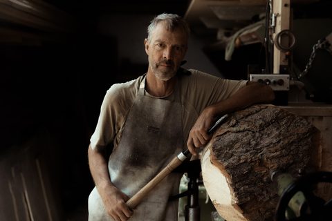 Andreas Senoner in seiner Drechslerwerkstatt - Andreas Senoner Andreas Senoner in seiner Drechslerwerkstatt - Andreas Senoner